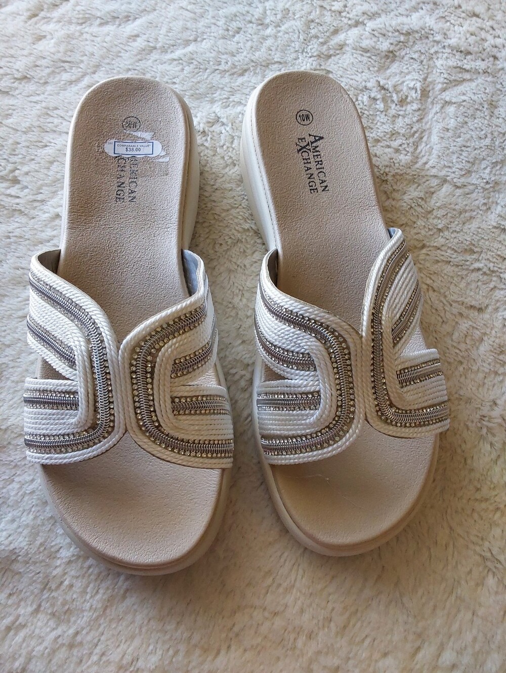 🌺 NWT American Exchange Ivory/Beige Embelished Slide Sandals